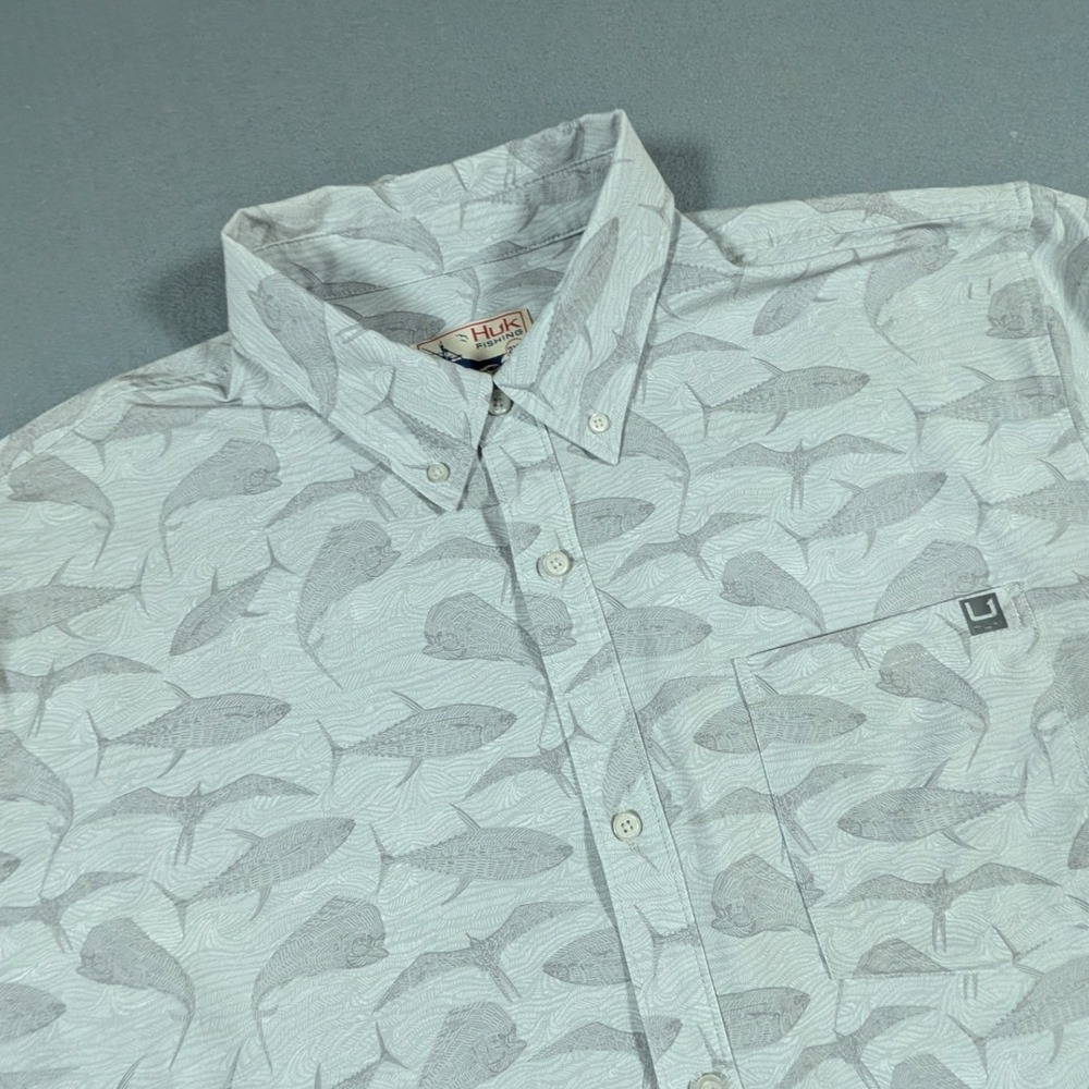 Huk Fishing Shirt Mens 2XL Grey Short Sleeve Fish Print Button Down